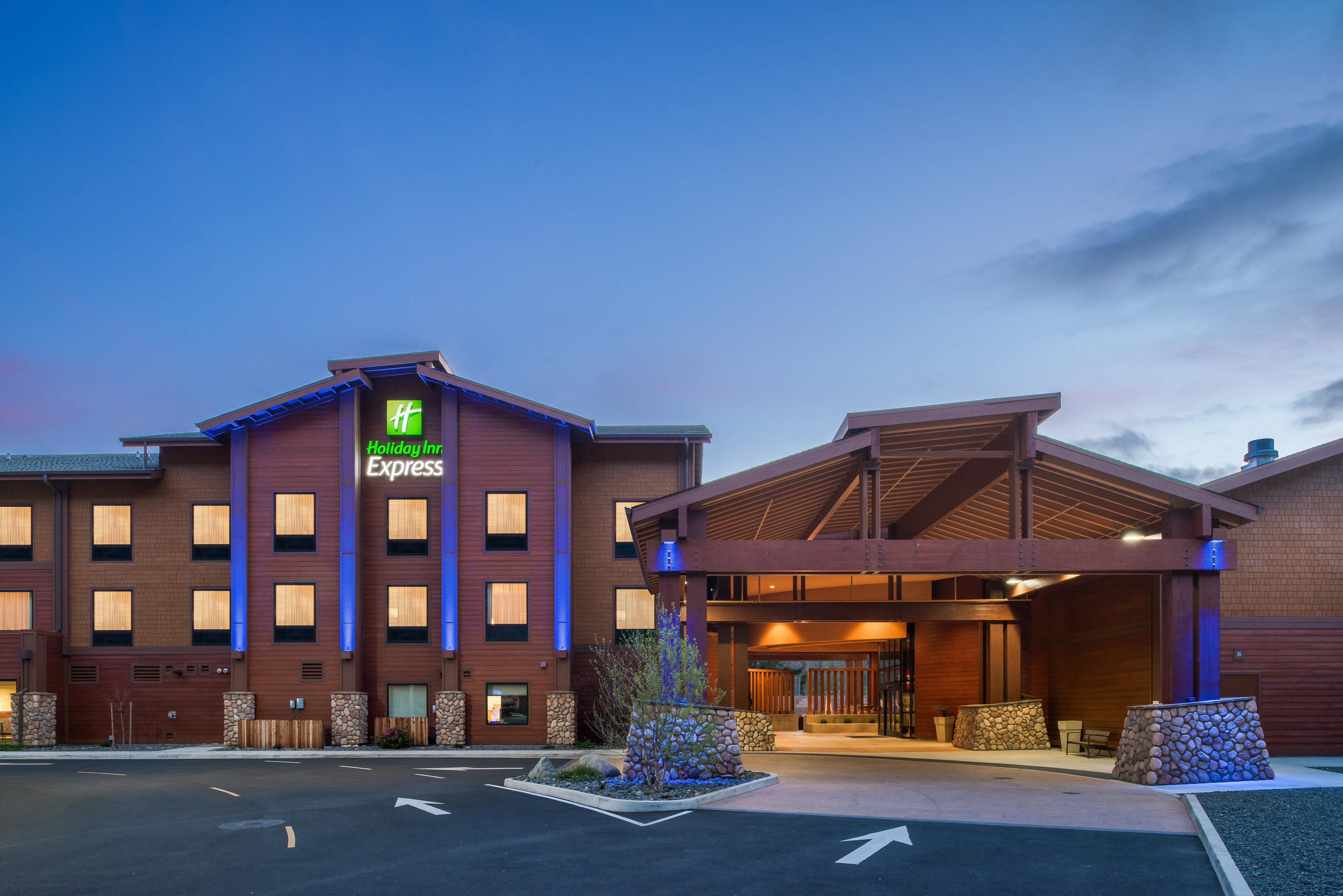 Holiday Inn Express Redwood National Park, An Ihg Hotel Klamath Exterior photo